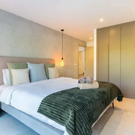 Вилла 106 Private Luxury Villa, Heated Pool & Sauna Марбелья