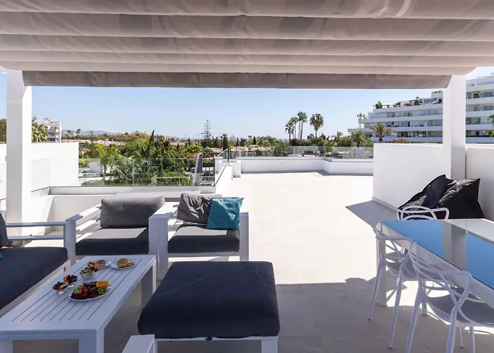 106 Private Luxury Villa, Heated Pool & Sauna Villa Marbella